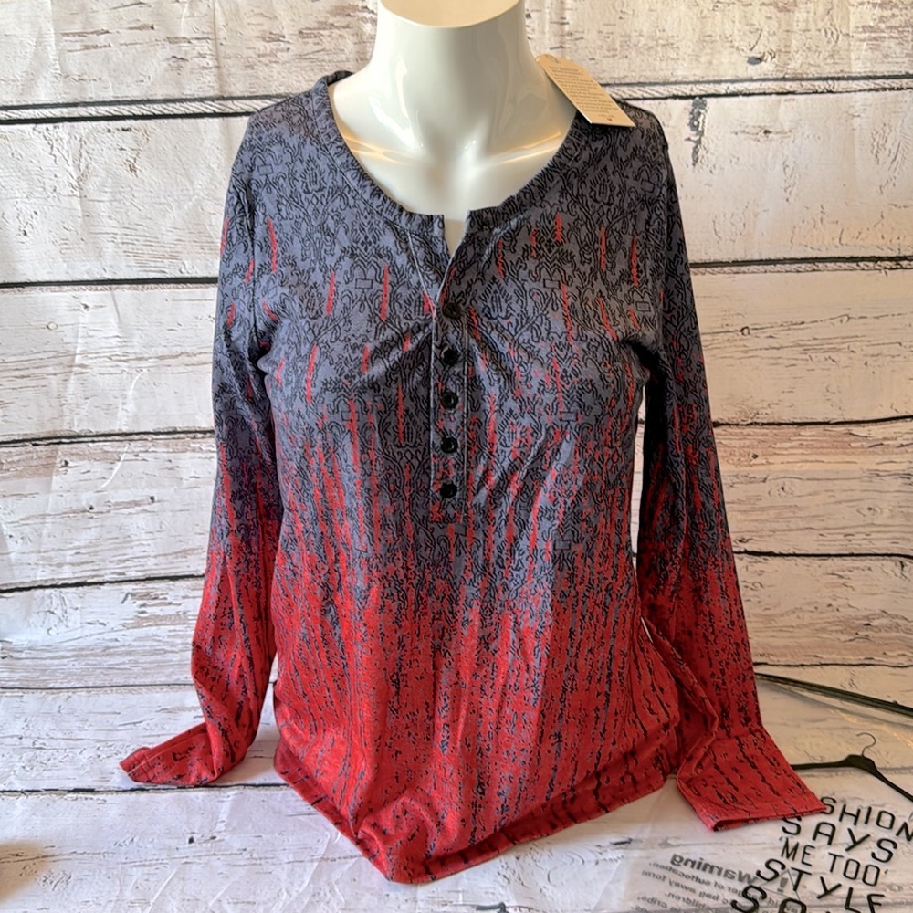 NWT women’s long sleeve shirt, size small, blue and red